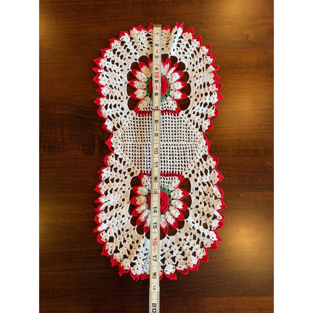Vintage Crochet Oval Pineapple Lace Floral Dresser Scarf White Red Doily 18x9